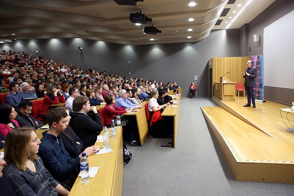 London School of Economics and Political Science (LSE):